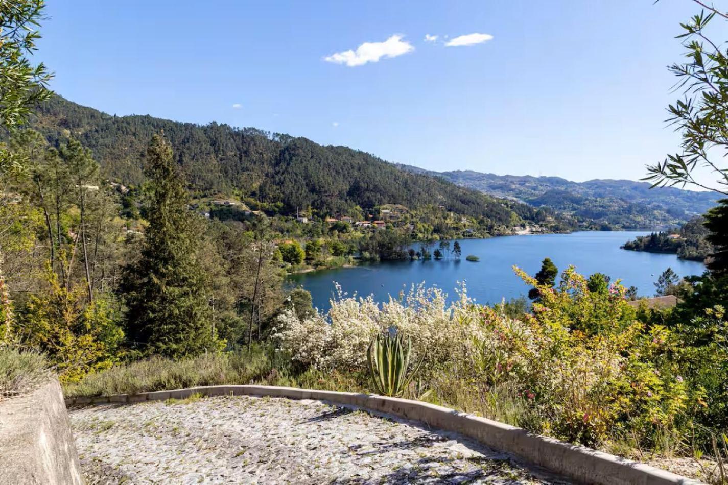 Geres Mountain Lake Views By Geres Casas エクステリア 写真