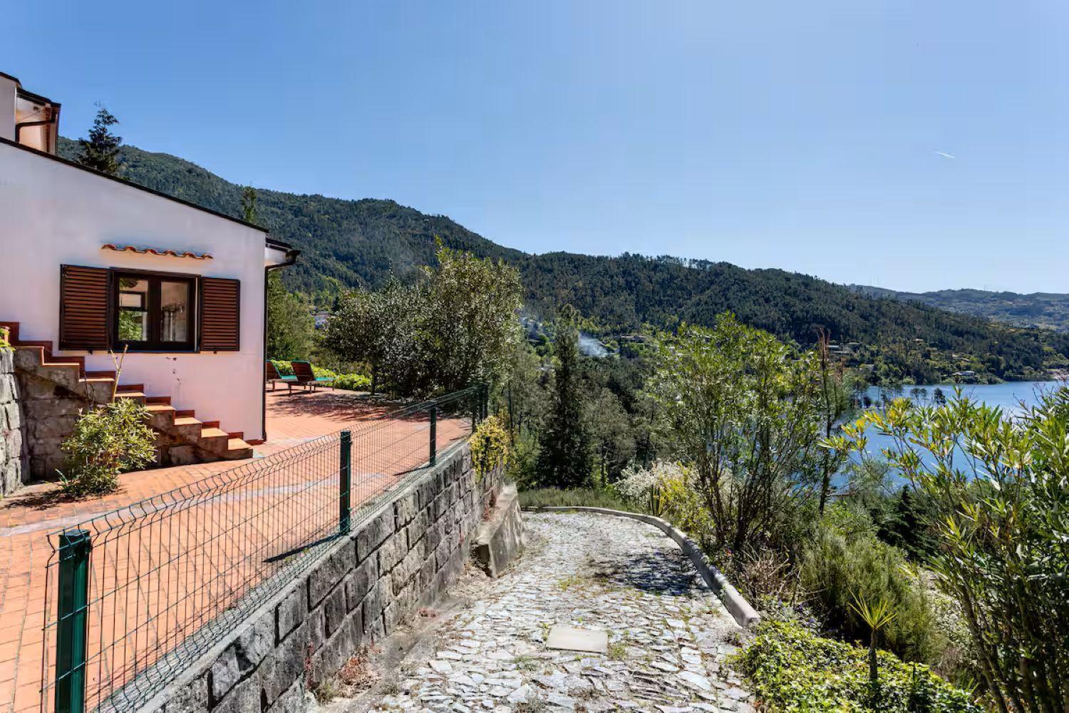 Geres Mountain Lake Views By Geres Casas エクステリア 写真